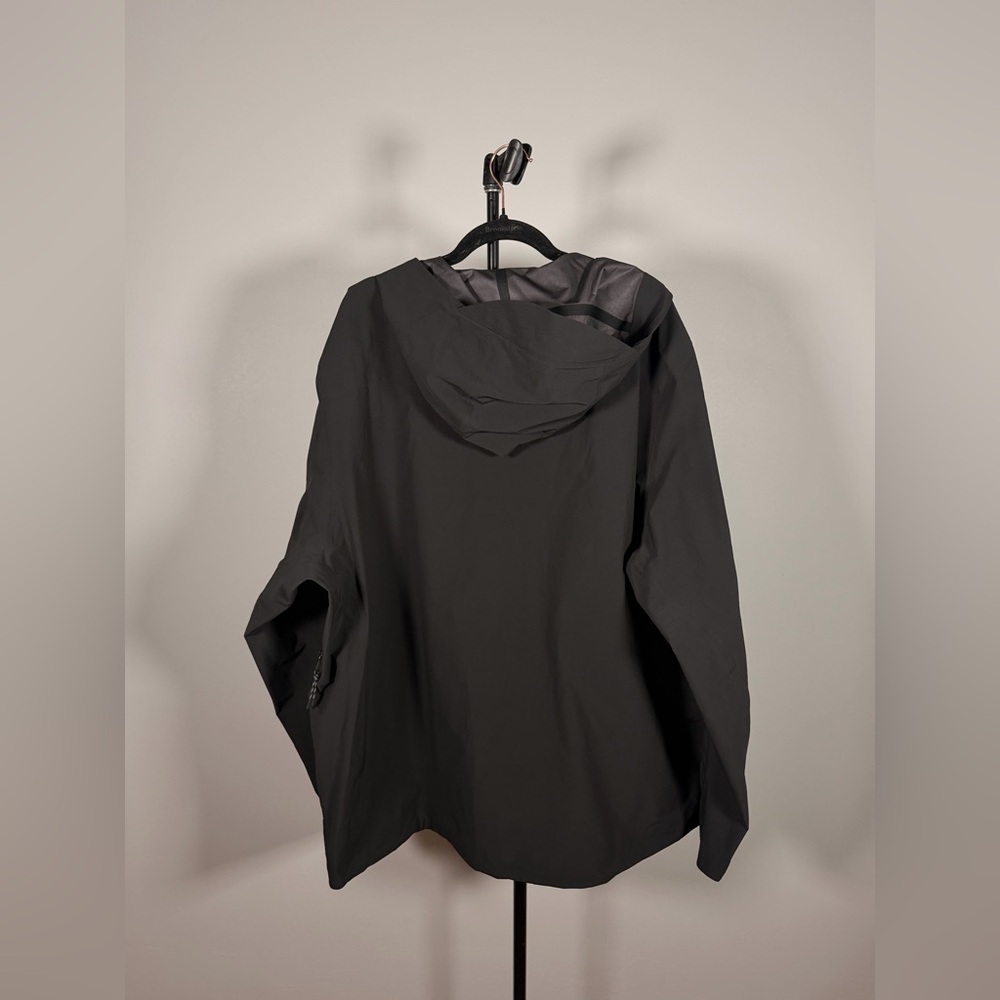 NWOT Lululemon City-to-Hike Waterproof Jacket Black - Picture 11 of 13